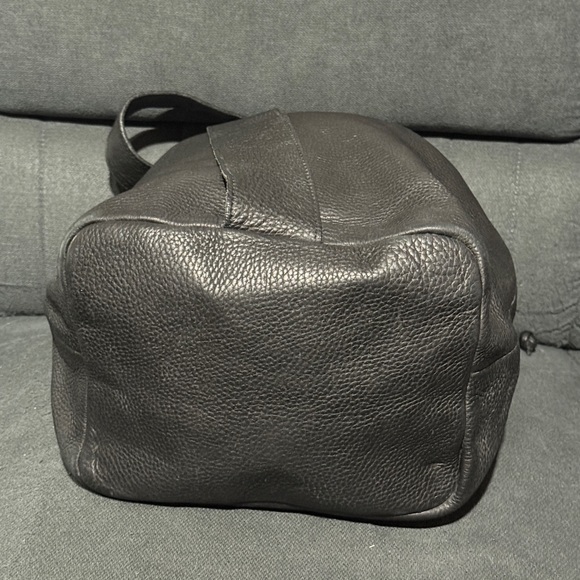 Coccinelle Leather Drawstring bag with sewn in strap - Picture 4 of 6